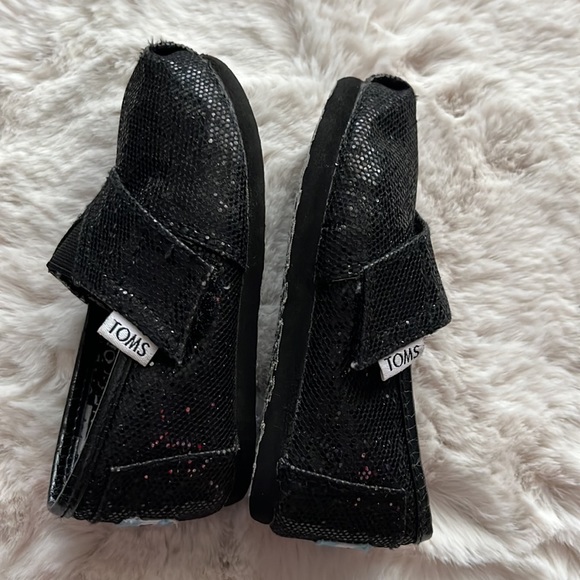 TOMS Kids shoes - Picture 7 of 9